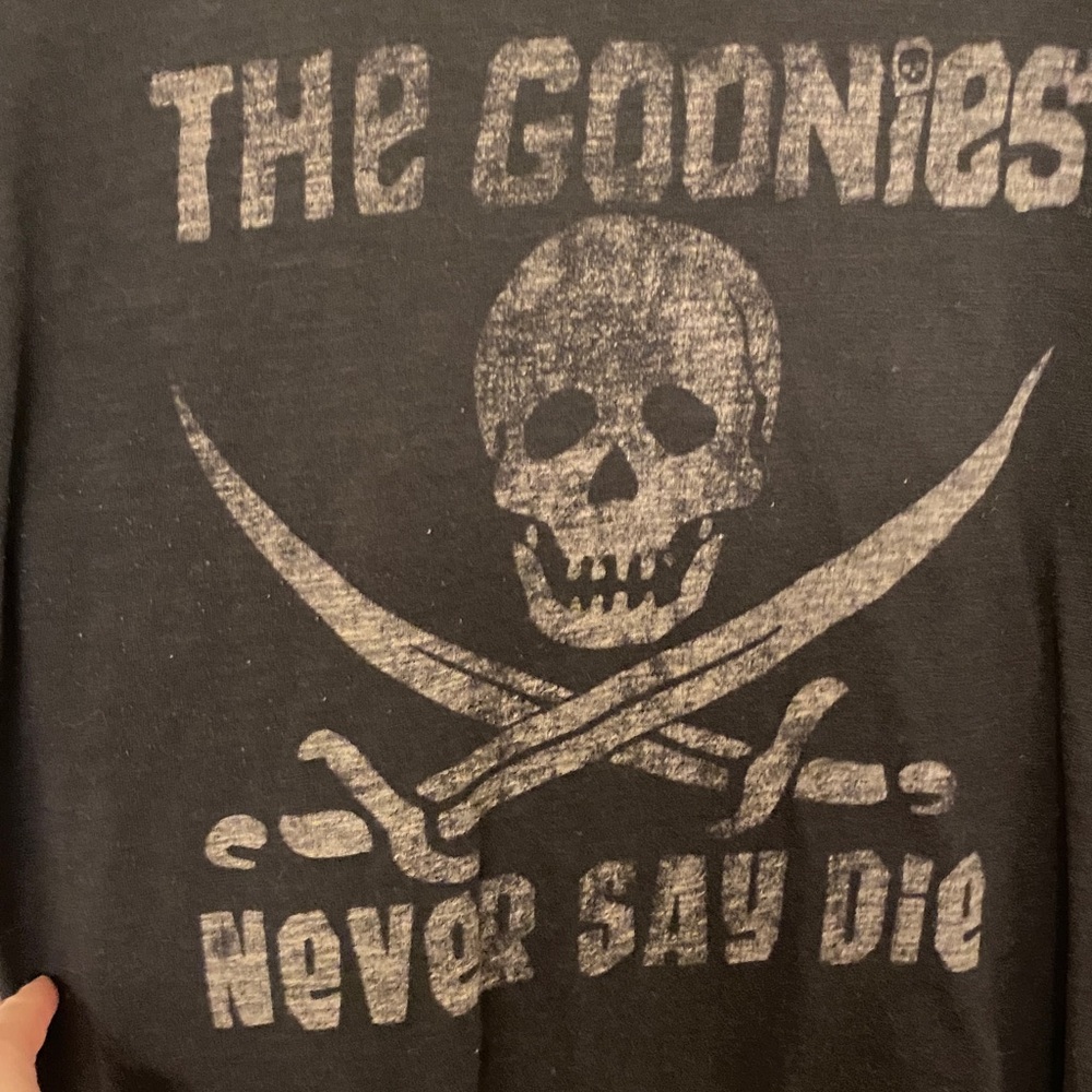 *sold* Goonies T-Shirt - Picture 5 of 5